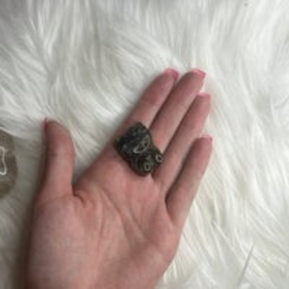 Labradorite Hello Kitty Carving This Labradorite Hello Kitty Carving Is Absolute
